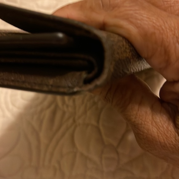 1361 Louis Vuitton Brown Damier Long Wallet - Picture 12 of 16